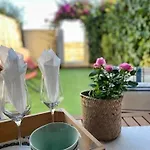 Flat With Garden Castelldefels