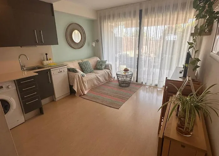 Апартаменты Flat With Garden *